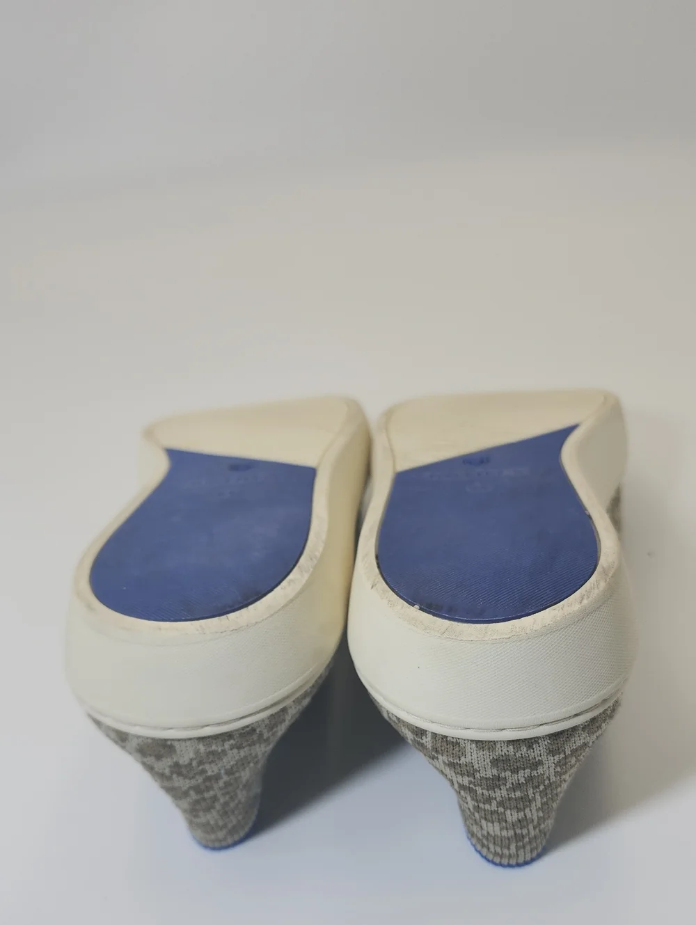 Rothy's the Original Slip-On Pebble Spot Sneaker Size 9.5